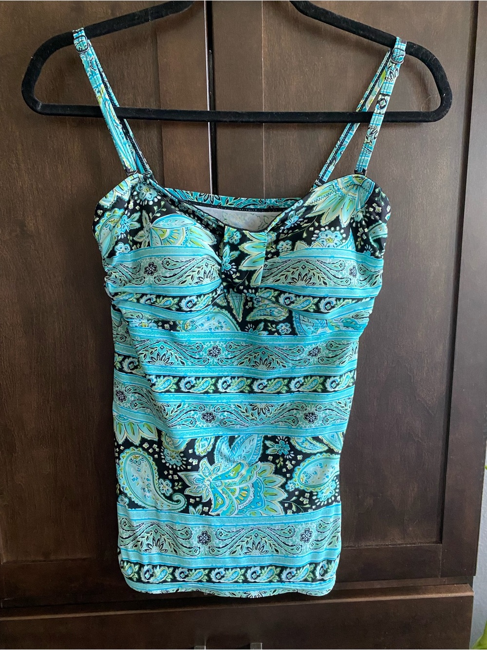 Size 10 Croft and Barrow swimsuit top.